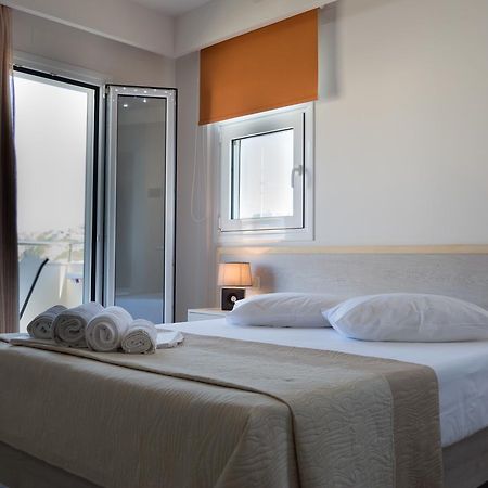 Sirena Superior Aparthotel Agia Pelagia Екстериор снимка